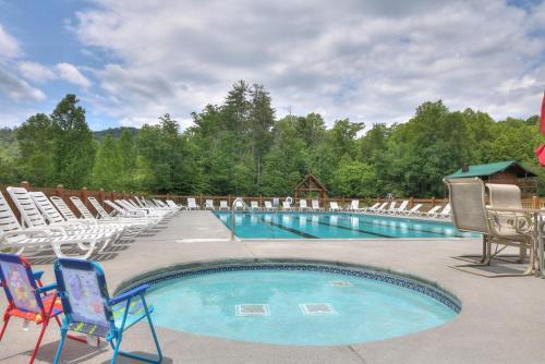 Luvin Logs Lodge