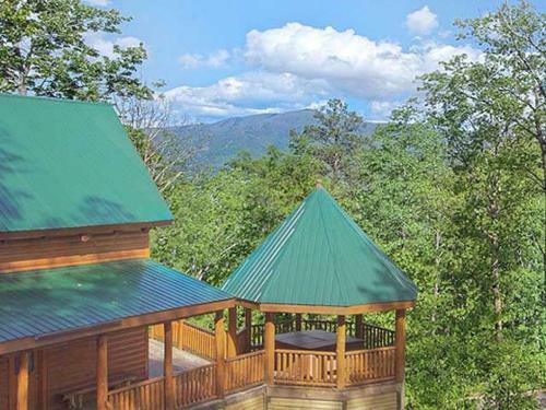 Luvin Logs Lodge