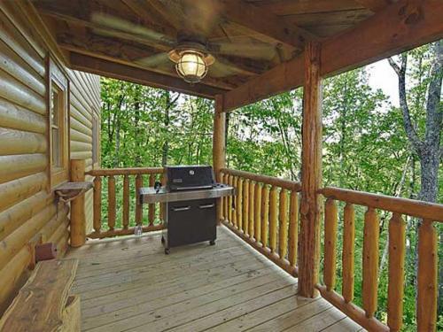 Luvin Logs Lodge