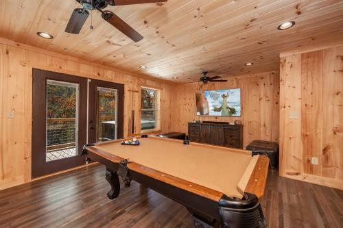 Good Vibes Cabin