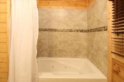 Honey J's Mountain Retreat