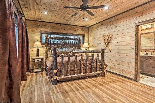Lavish Residence With Indoor Pool Near Pigeon Forge!