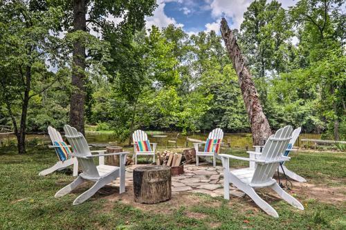 Apartamento Smoky Mtn Retreat On River With Fire Pit And Deck