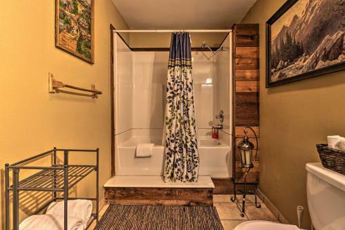 Apartamento Smoky Mtn Retreat On River With Fire Pit And Deck
