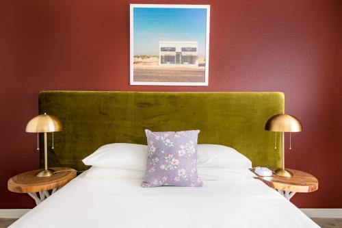 Wanderjaunt - West Campus Apartments