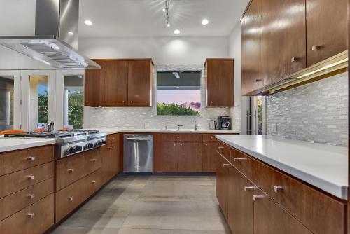 The Arrive Skyline View Estate Home