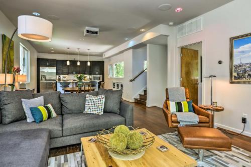 Modern Austin House With Deck And Yard Near Attractions