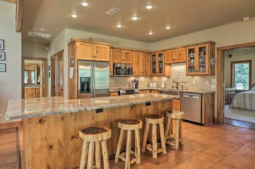 Riverfront Home With Shaded Porch And Hottub By Dt Blanco