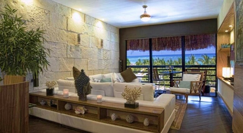 Hotel La Divina By Aldea Thai