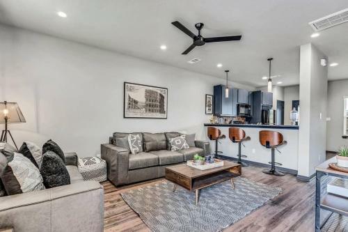 New Fully Furnished Condos-game Day Ready! #302