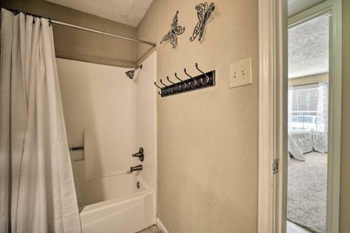 Apartamento Game-day Retreat With Pool Access About 2mi To Aandm