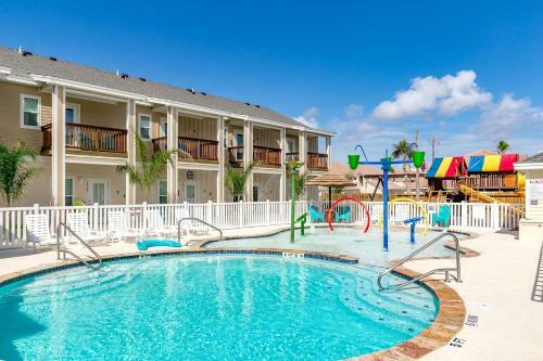Village By The Beach B918k By Padre Escapes