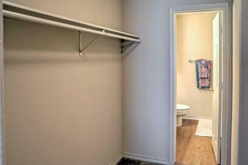 Apartamento Condo With Pool And Bay-view Balcony Walk To Beach!