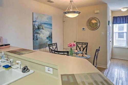 Apartamento Condo With Pool And Bay-view Balcony Walk To Beach!