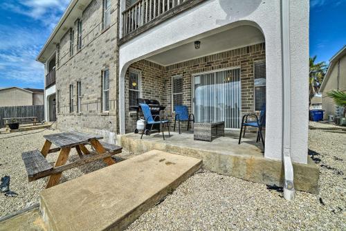 Apartamento Canalfront Condo With Dock Less Than 2 Mi To The Beach!