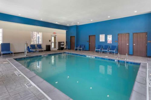 Hotel Comfort Inn & Suites