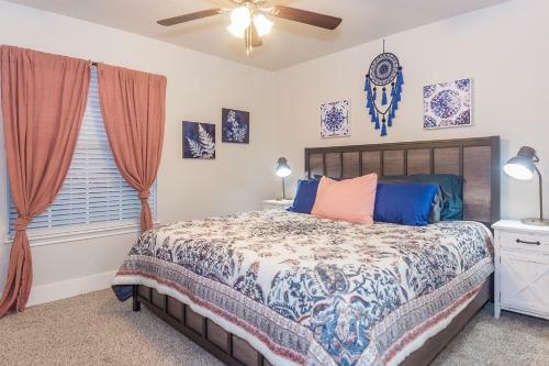 Fredericksburg Fun All 4 Units Apts