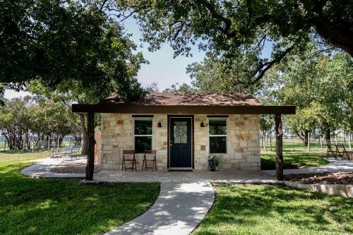 Own The Day Lodge - The Rock House