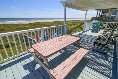 Barefoot Pelican By Ryson Vacation Rentals