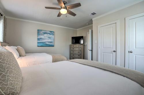 Dog-friendly Galveston Home - Walk To Beach!