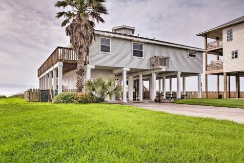 Beautiful Beachfront Galveston Home With Deck!