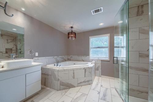Hill Country Getaway Br 2230b Home