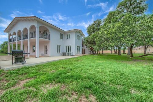 Hill Country Getaway Br 2230b Home