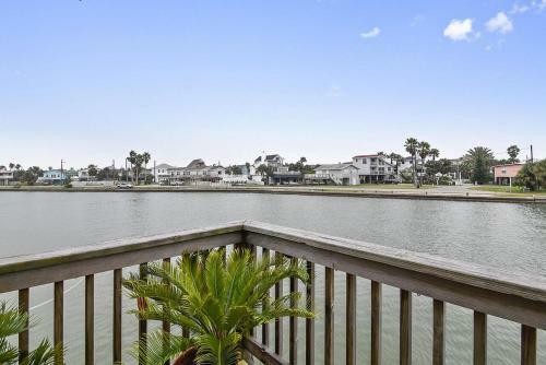 Prager Bay View By Ryson Vacation Rentals