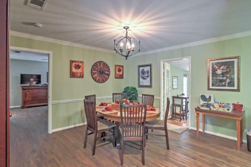 Southern Glen Rose Ranch House - Walk To Downtown!