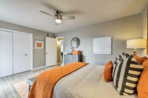 Bright N Breezy Waterfront Lake Granbury Getaway!