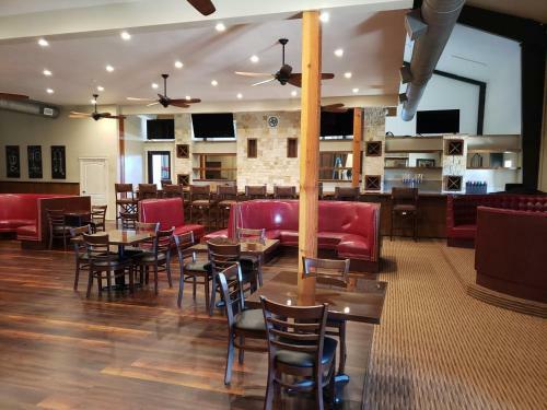 Hotel Carter Creek Winery Resort & Spa