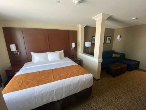 Hotel Comfort Suites Midland West
