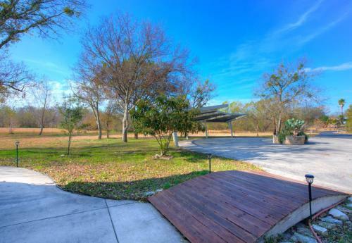 Mesquite Creek Farmhouse