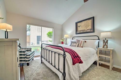 Serene Townhome With Porch, Walk To Lake Conroe