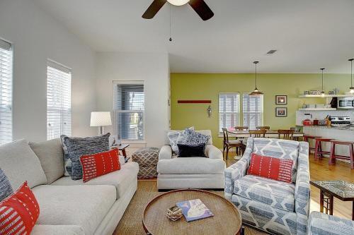 Moon Song 515 Wac Condo