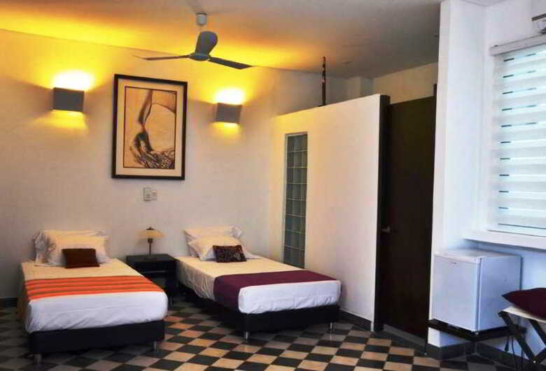 Hotel La Calzada Del Santo