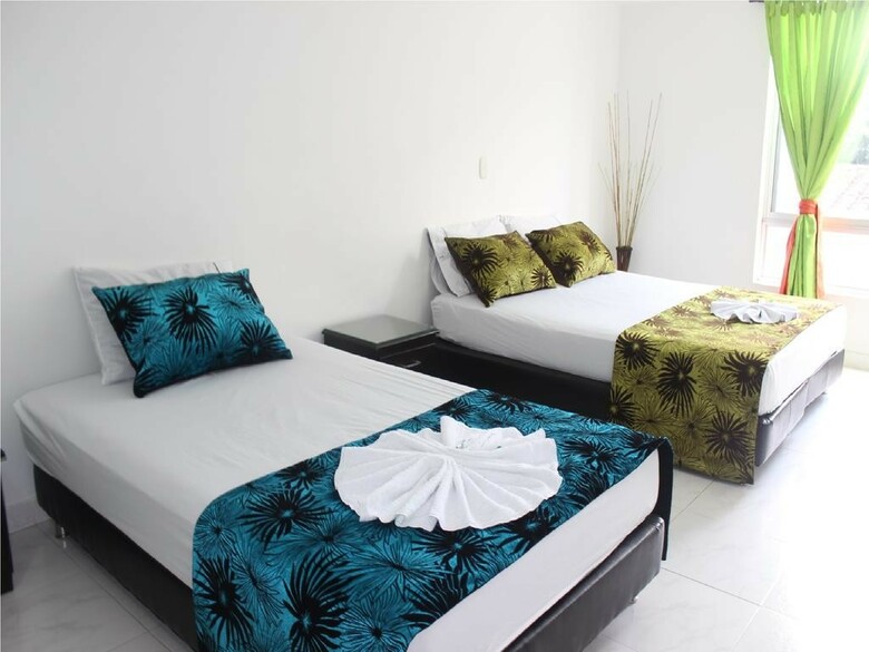 Hotel Paradise Lleras
