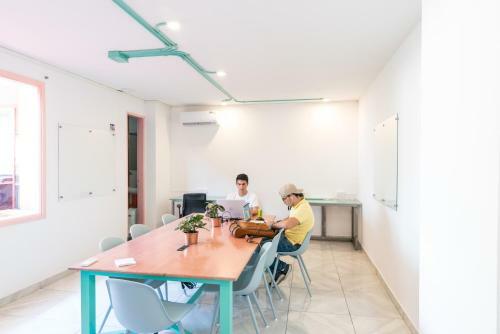 Hostal Flamingo Hostel & Coworking