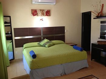Hotel Villas Bambu