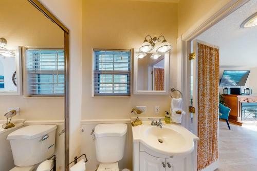 Long Island Village Unit 819 Oyster Island Breeze