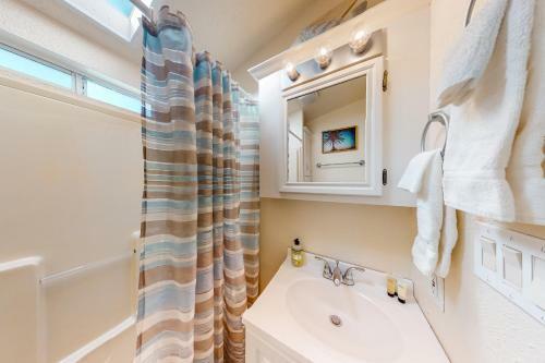Long Island Village Unit 819 Oyster Island Breeze