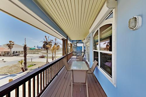 New Listing! Updated Home With Rooftop Deck Home