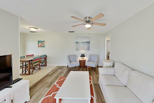 Apartamento Chic Old Rockport Getaway - Walk To Beach! Duplex