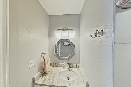 2515bayh Townhouse