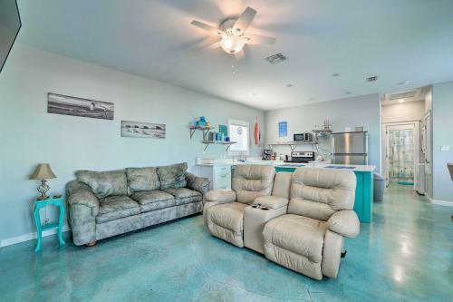 Coastal Home With Grill, 11 Mi To Local Beach!