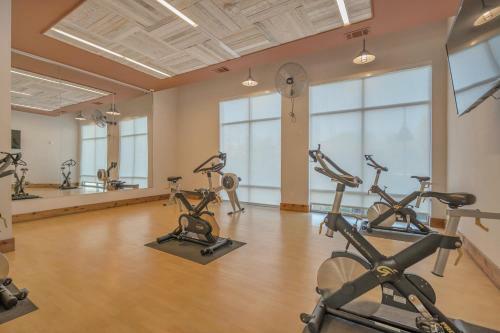 Apartamento Cozy 1br With Pool And Gym