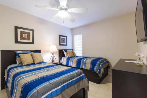 Suntide I Condos W209