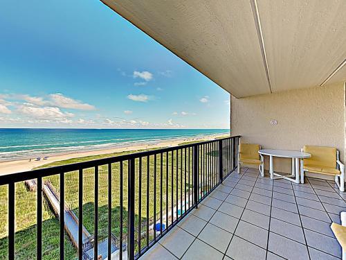 Apartamento New Listing! All-suite Gulf-front Perch With Pools Condo