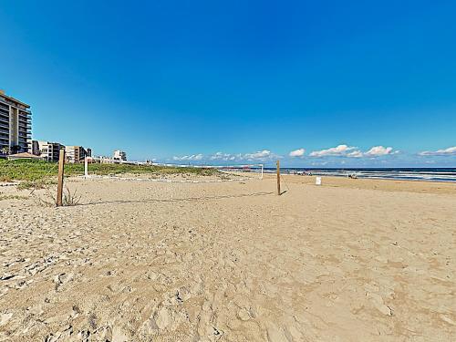 Apartamento New Listing! All-suite Gulf-front Perch With Pools Condo