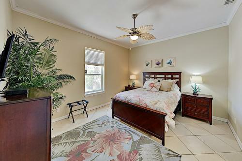 Apartamento Bright Beach Condo With Pool - Steps To The Sand! Condo